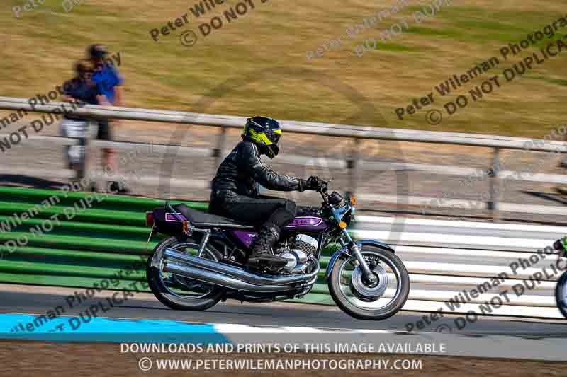 Vintage motorcycle club;eventdigitalimages;mallory park;mallory park trackday photographs;no limits trackdays;peter wileman photography;trackday digital images;trackday photos;vmcc festival 1000 bikes photographs